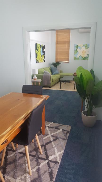 The Cottage - Sunshine Coast Guide 1
