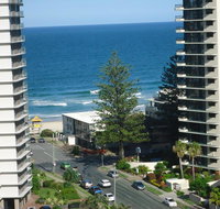 The Crest Apartments - Sunshine Coast Guide