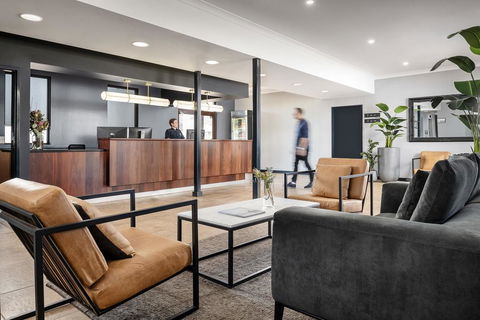 The Esplanade Hotel Port Hedland - Sunshine Coast Guide 1