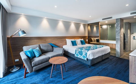 The Executive Inn, Newcastle - Sunshine Coast Guide 2