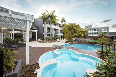 The Executive Inn, Newcastle - Sunshine Coast Guide 0