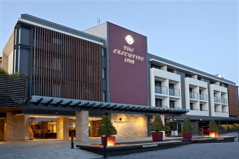 The Executive Inn, Newcastle - Sunshine Coast Guide 1