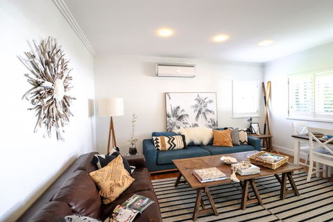 The Guest House At Raffertys Resort - Sunshine Coast Guide 1