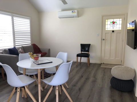 The Kookaburra Cottage - Sunshine Coast Guide 3
