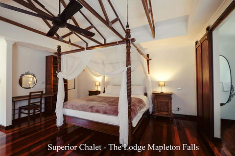 The Lodge Mapleton Falls - Sunshine Coast Guide 3