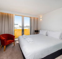 The Nest - Cosy Space on Newcastle Street with Roof Terrace - Sunshine Coast Guide