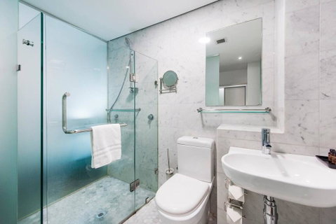 The Nest - Smart Suite On Newcastle St With Rooftop Views - Sunshine Coast Guide 2