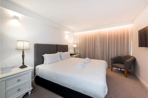 The Nest - Stylish Modern Room With Rooftop Terrace - Sunshine Coast Guide 0