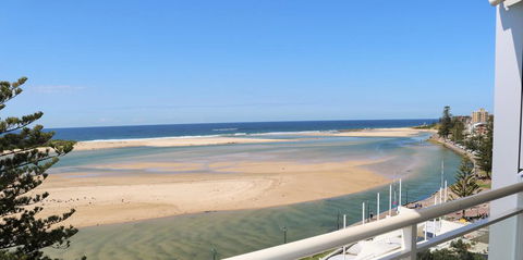 The Oaks Waterfront Resort, Unit 502 - Sunshine Coast Guide 0