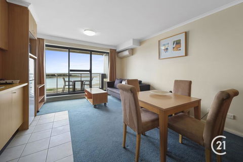 The Oaks Waterfront Resort, Unit 511 - Sunshine Coast Guide 2