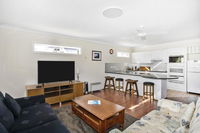 Book Mollymook Accommodation Vacations Sunshine Coast Guide Sunshine Coast Guide