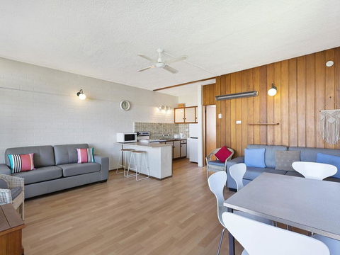 The Sands Apartment 6 - Sunshine Coast Guide 0