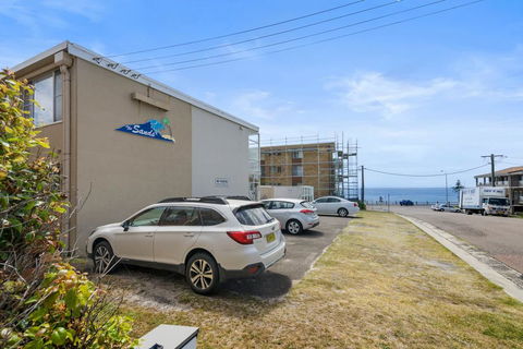 The Sands, Unit 5 - The Entrance, NSW - Sunshine Coast Guide 1