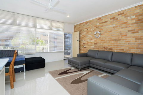 The Sands, Unit 9 - The Entrance - Sunshine Coast Guide 3
