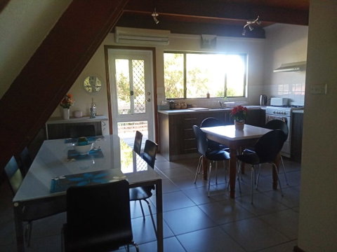 The Treehouse Mandurah - Sunshine Coast Guide 3