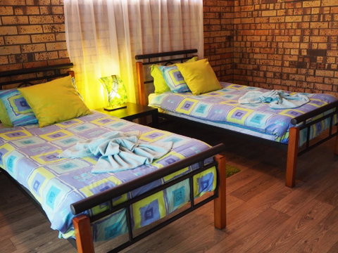 The Treehouse Mandurah - Sunshine Coast Guide 2