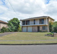 The Verandah' 9 Hanson Avenue - fantastic child friendly home - Sunshine Coast Guide