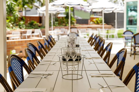 The Waterloo Bay Hotel - Sunshine Coast Guide 3