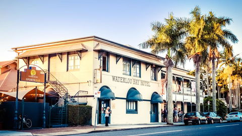 The Waterloo Bay Hotel - Sunshine Coast Guide 0