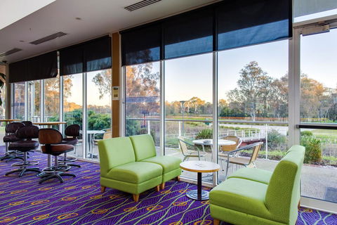 Thurgoona Country Club Resort - Sunshine Coast Guide 1