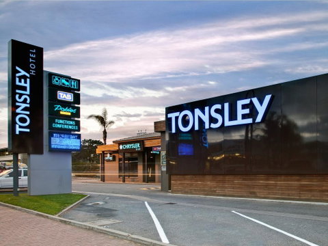 Tonsley Hotel - Sunshine Coast Guide 1