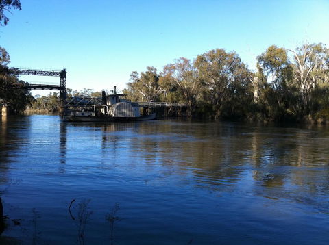 Tooleybuc Club Motor Inn - Sunshine Coast Guide 3