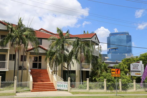 Toowong Central Motel Apartments - Sunshine Coast Guide 0