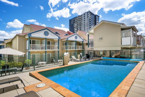 Toowong Inn & Suites - Sunshine Coast Guide 0