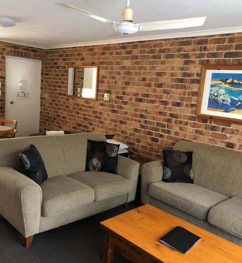 Toowong Villas - Sunshine Coast Guide 3
