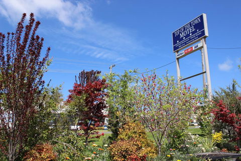 Top Of The Town Motel - Sunshine Coast Guide 1