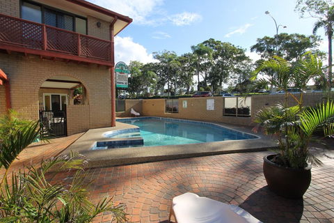 Toreador Motel - Sunshine Coast Guide 0