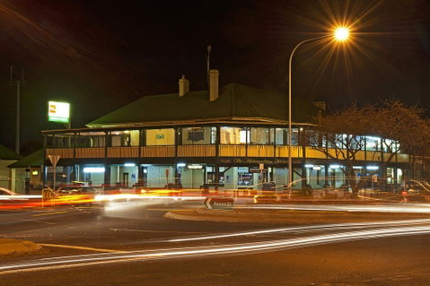 Town Square Motel - Sunshine Coast Guide 0