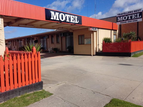 Travellers Rest Motel - Sunshine Coast Guide 2