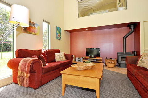 Tree Elle Retreat - Sunshine Coast Guide 3