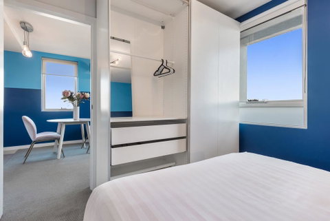 Trendy And Central One Bed Apartment With Views - Sunshine Coast Guide 1