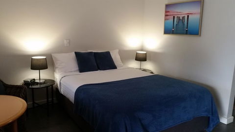 Tweed River Motel - Sunshine Coast Guide 2