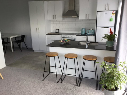 Two Bedroom Guesthouse Bundall - Sunshine Coast Guide 0