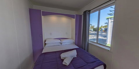 Two Shores Holiday Village - Sunshine Coast Guide 2