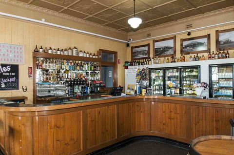Ulmarra Hotel - Sunshine Coast Guide 2