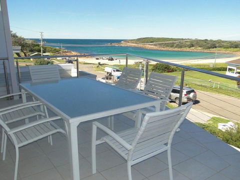 Ultimate Beach House' 19a Graham Street - Views , Peace & Quiet - Sunshine Coast Guide 0