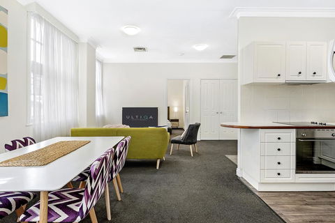 ULTIQA Rothbury Hotel - Sunshine Coast Guide 1