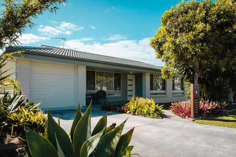 Underwood Road 62 - Sunshine Coast Guide 0