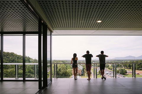 UniLodge John Grey Hall - Sunshine Coast Guide 1