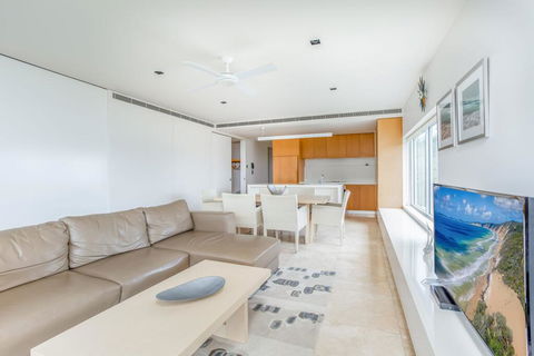 Unit 101 Plantation Resort - Rainbow Beach, Plantation Resort, Second Floor, Aircon, Pool, Spa - Sunshine Coast Guide 3