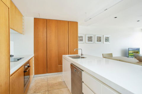 Unit 101 Plantation Resort - Rainbow Beach, Plantation Resort, Second Floor, Aircon, Pool, Spa - Sunshine Coast Guide 1