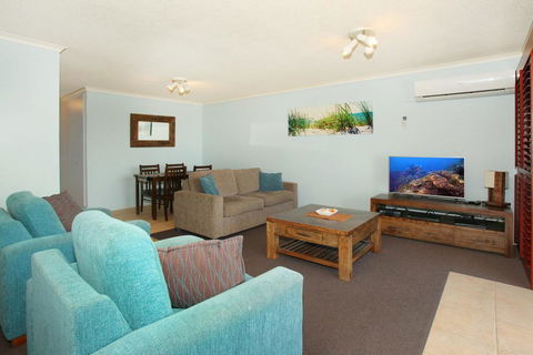 Unit 2, Biriny Lodge, 1686-1689 David Low Way Coolum Beach - Sunshine Coast Guide 2