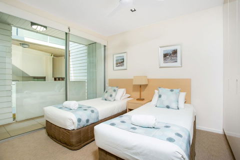 Unit 3 Plantation - Rainbow Beach, Air Conditioned, Pool And Outdoor Spa, Plantation Resort - Sunshine Coast Guide 2