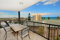 Unit 4 Beaumont Sur Mer 13 - 15 Pacific Terrace Coolum Beach 400 BOND LINEN SUPPLIED