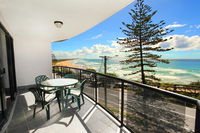 Unit 5 Phoenix Apartments 1736 David Low Way Coolum Beach LINEN INCLUDED 500 Bond