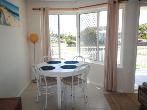 Unit 6 'mainsail Apartments' Free Wifi! - Sunshine Coast Guide 3